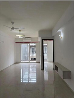3 BHK + Extra Room Apartment For Rent in Smart World Orchard