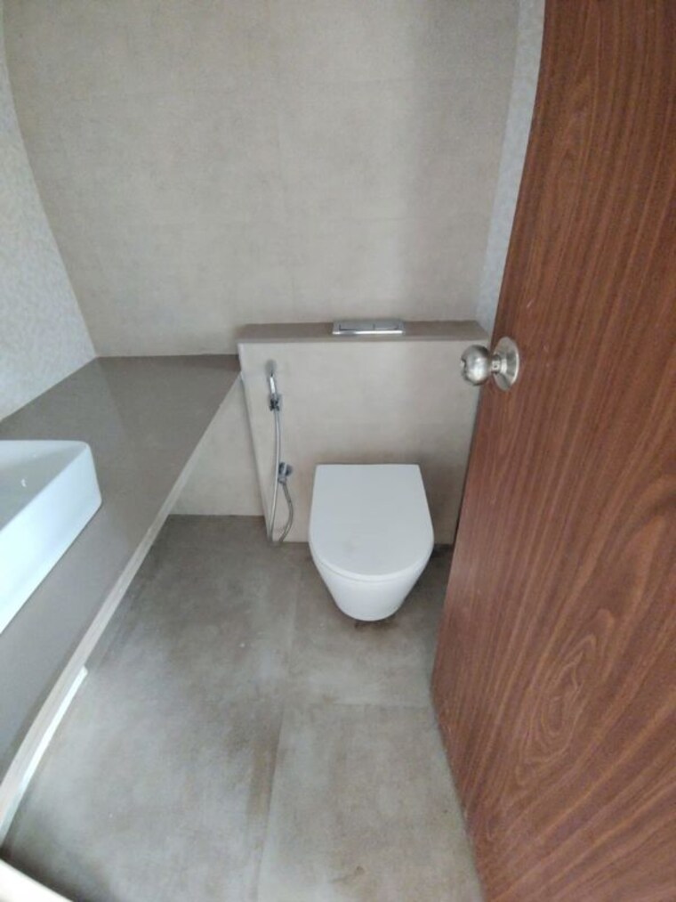 Bathroom, kalpataru-srishti-namaah 2 Bedroom 754 Sq.Ft. Apartment In Mira Road Thane 10068074