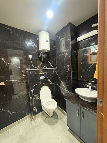 Master Bedroom in 3 BHK Apartment at Saket – for Rent