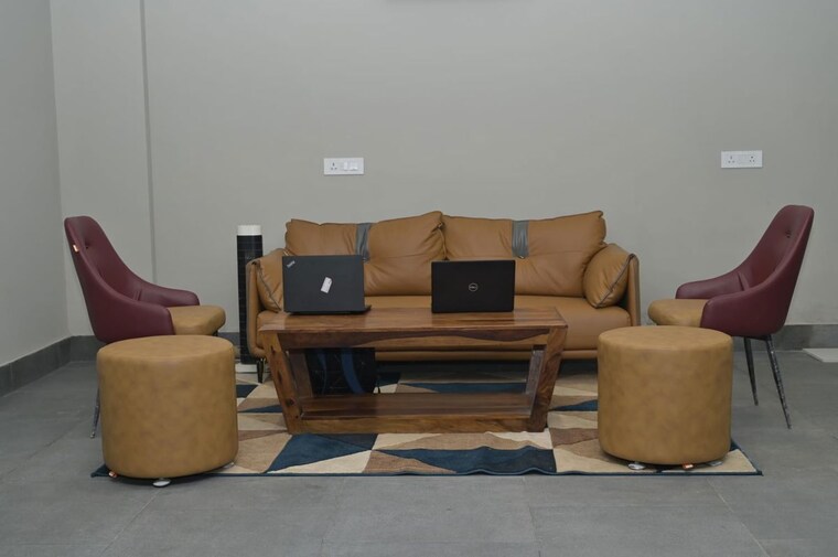 Living Room, sector 42 1 Bedroom 2000 Sq.Ft. Builder Floor In Sector 42 Gurgaon 10068090