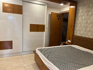 Bedroom in 3 BHK Apartment at Banjara Hills – for Rent