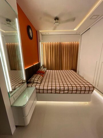 Master Bedroom in 2 BHK Apartment at Lalani Grandeur, Goregaon East – for Rent