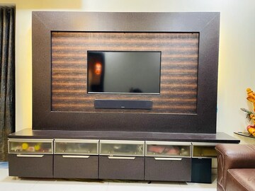 Furnished Amenities in 2 BHK Apartment at Lalani Grandeur, Goregaon East – for Rent