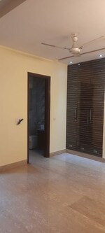 3 BHK + Pooja Room 1800 Sq.Ft. Builder Floor in Kalkaji