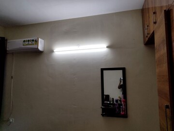 Room in 1 BHK Builder Floor at Dlf Cyber City, Sector 24 – for Rent