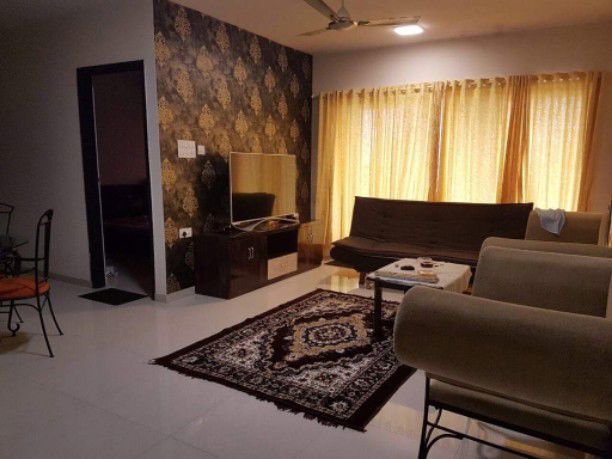 2 BHK Apartment For Rent in Seasons Avenue Khar West