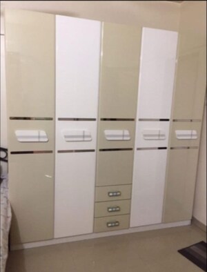 Bathroom in 2 BHK Apartment at Kumar Kruti, Kalyani Nagar – for Rent