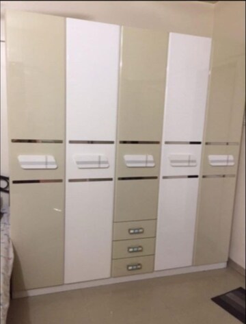 Bathroom in 2 BHK Apartment at Kumar Kruti, Kalyani Nagar – for Rent