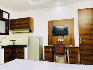 Bedroom in 1 RK Builder Floor at Dlf Cyber City, Sector 24 – for Rent