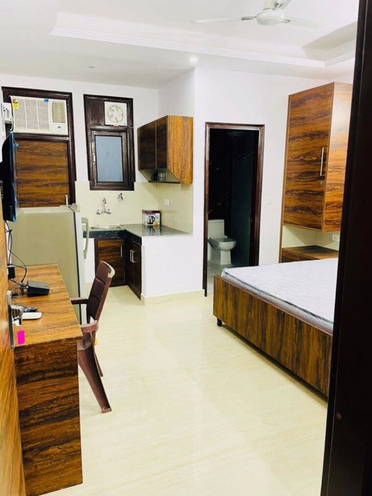 Master Bedroom, dlf-cyber-city 1 RK 1000 Sq.Ft. Builder Floor In Sector 24 Gurgaon 10068165