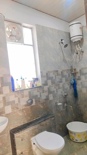 Bathroom in 2.5 BHK Apartment at Mahaveer Nagar – for Rent