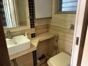 Bathroom in 3 BHK Apartment at Valencia Heights Byculla, Byculla – for Sale
