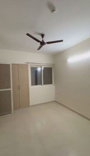 Room in 2 BHK Apartment at Apex Golf Avenue, Sector 1 Greater Noida – for Rent