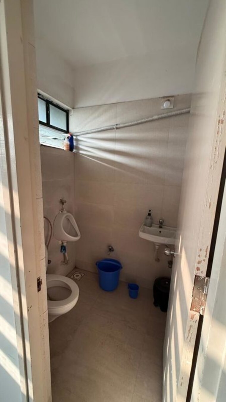 Bathroom, science city Commercial Office Space 1035 Sq.Ft. In Science City Ahmedabad 10068228