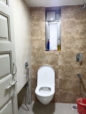 Bathroom in 4 BHK Apartment at Andheri East – for Rent