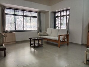 Living Room in 4 BHK Apartment at Andheri East – for Rent