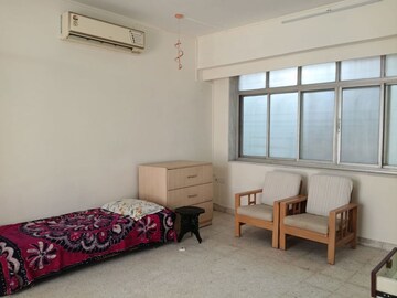 Living Room in 4 BHK Apartment at Andheri East – for Rent