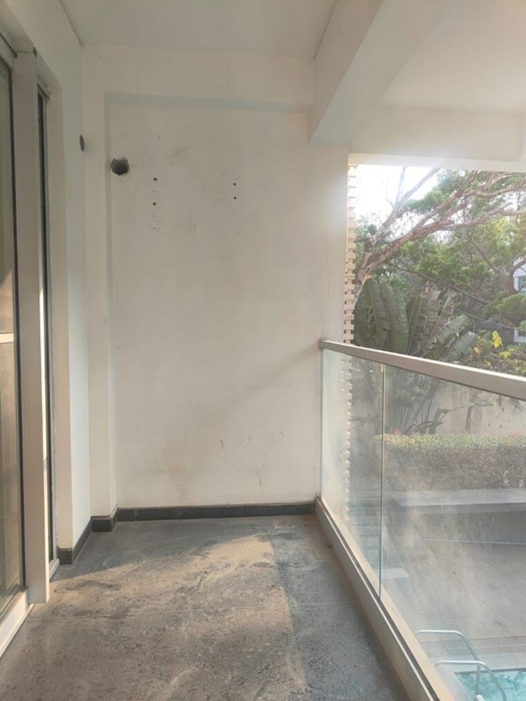 Balcony, bearys-cul-de-sac 3 Bedroom 1865 Sq.Ft. Apartment In Richmond Town Bangalore 10068277
