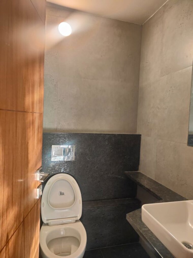 Bathroom, bearys-cul-de-sac 3 Bedroom 1865 Sq.Ft. Apartment In Richmond Town Bangalore 10068277