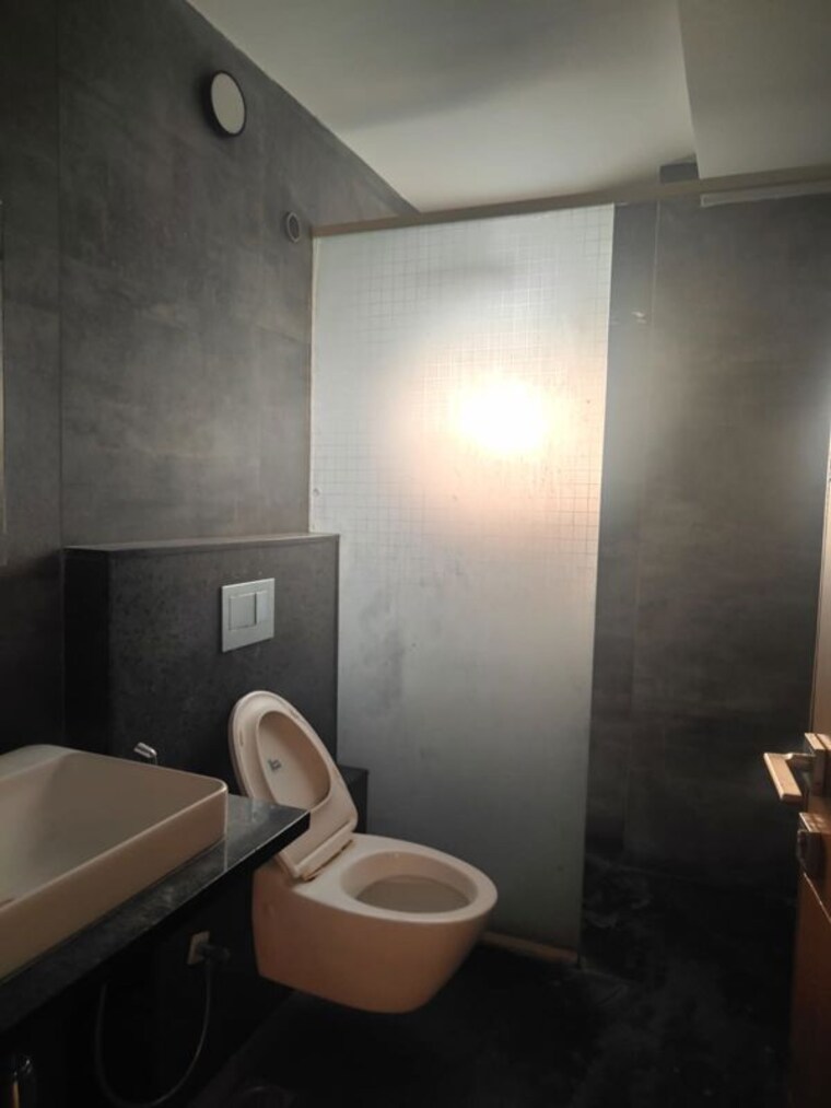 Bathroom, bearys-cul-de-sac 3 Bedroom 1865 Sq.Ft. Apartment In Richmond Town Bangalore 10068277