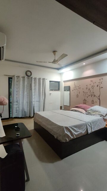 Bedroom in 2 BHK Apartment at Clover Acropolis, Viman Nagar – for Rent