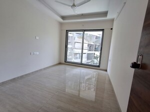 Room in 3 BHK Apartment at Anmol Towers, Goregaon West – for Rent