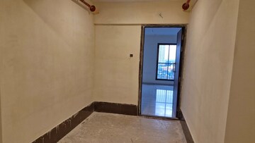 Room in 2 BHK Apartment at Chandak 34 Park Estate, Goregaon West – for Rent