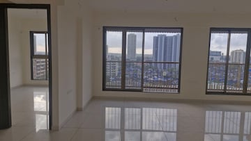Room in 2 BHK Apartment at Chandak 34 Park Estate, Goregaon West – for Rent