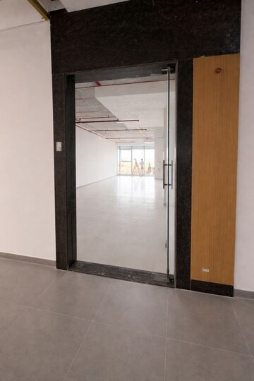 Room in  Office Space at Mantra Business Center, Koregaon Park – for Rent