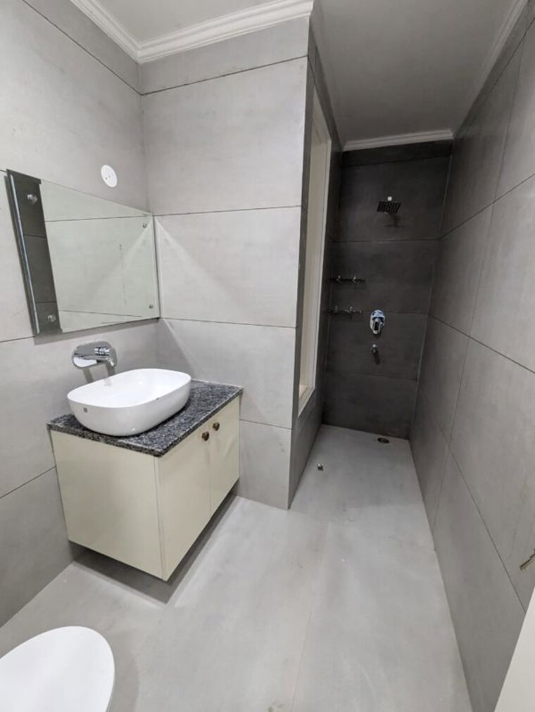 Bathroom, housing-board-colony-sector-51 3 Bedroom 2250 Sq.Ft. Apartment In Sector 51 Gurgaon 10068429
