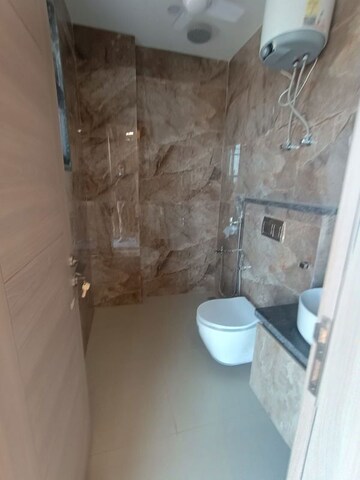 Bathroom in 2.5 BHK Apartment at Microtek Greenburg, Sector 86 – for Sale