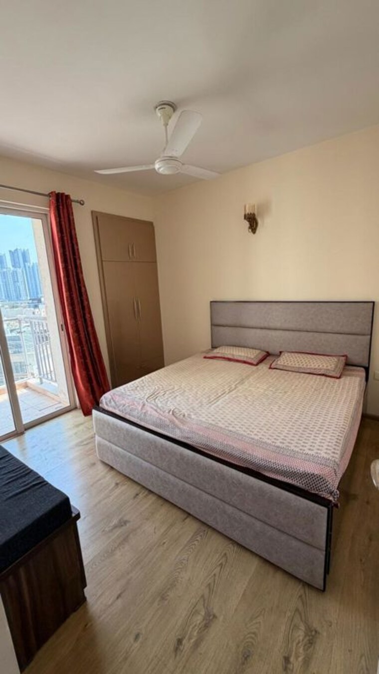 Bedroom, microtek-greenburg 2.5 Bedroom 1480 Sq.Ft. Apartment In Sector 86 Gurgaon 10068433