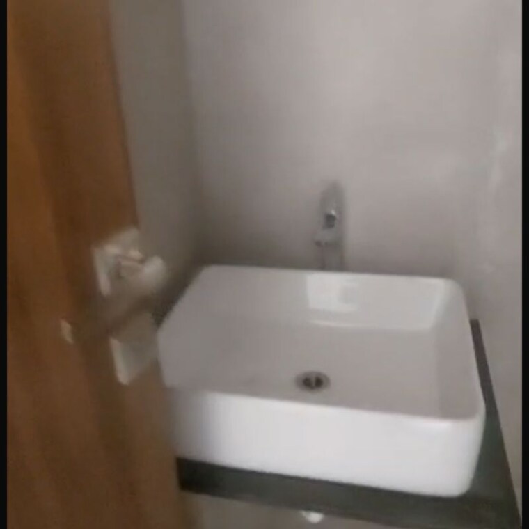 Bathroom, kohinoor-shangrila 2 Bedroom 723 Sq.Ft. Apartment In Pimpri Chinchwad Pcmc Pune 9963355