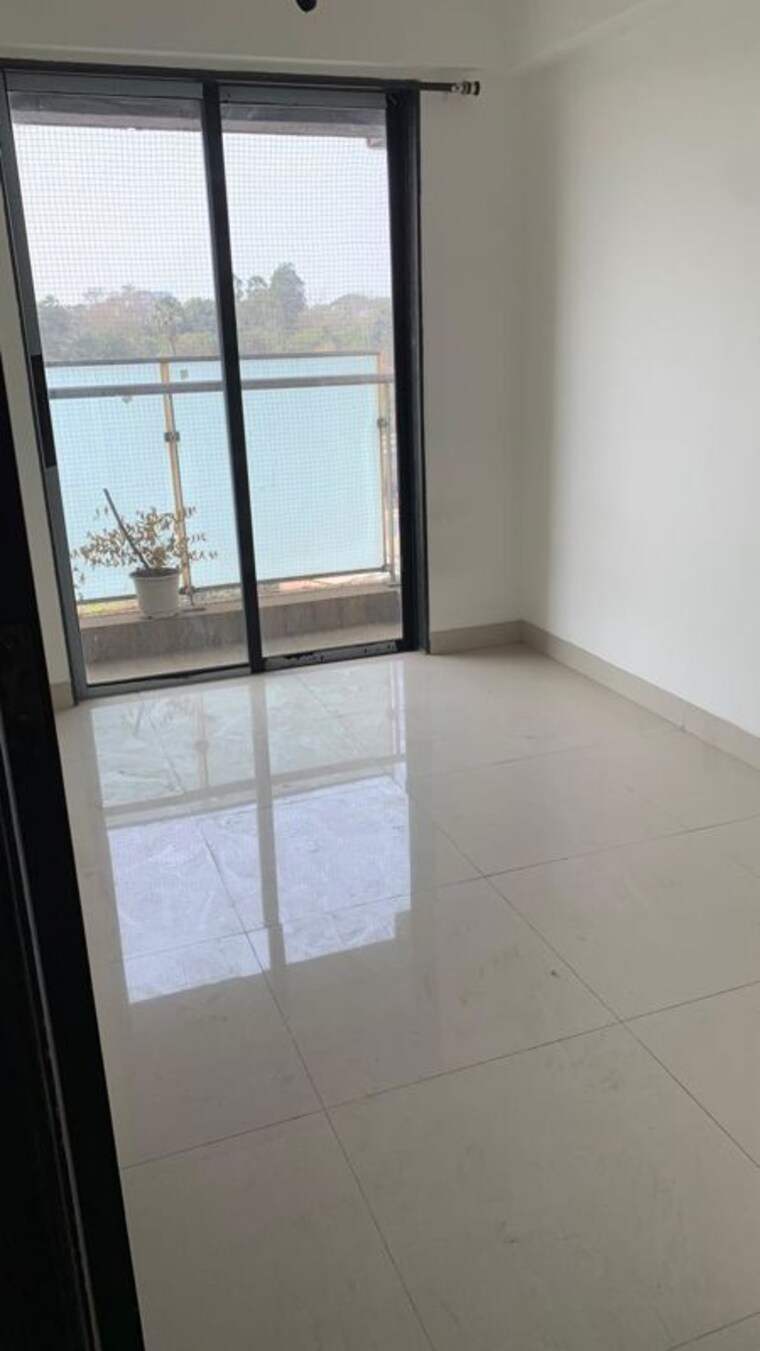 Room, hubtown-hill-crest 1.5 Bedroom 737 Sq.Ft. Apartment In Andheri East Mumbai 9193045