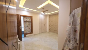 Room in 3 BHK Builder Floor at Puri Kohinoor, Sector 89 – for Sale