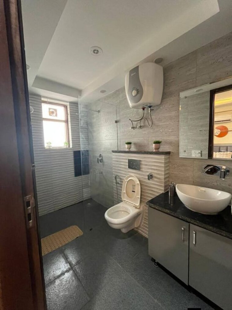 Bathroom, saket 1 Bedroom 500 Sq.Ft. Builder Floor In Saket Delhi 10068559