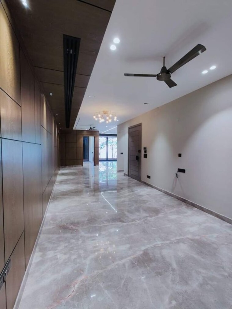 Room, tdi-the-grand-retreat 5 Bedroom 502 Sq.Yd. Builder Floor In Sector 88 Faridabad 10068558