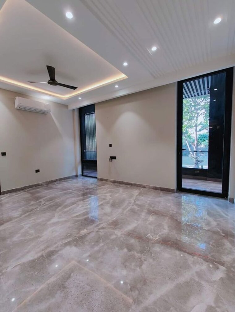 Room, tdi-the-grand-retreat 5 Bedroom 502 Sq.Yd. Builder Floor In Sector 88 Faridabad 10068558