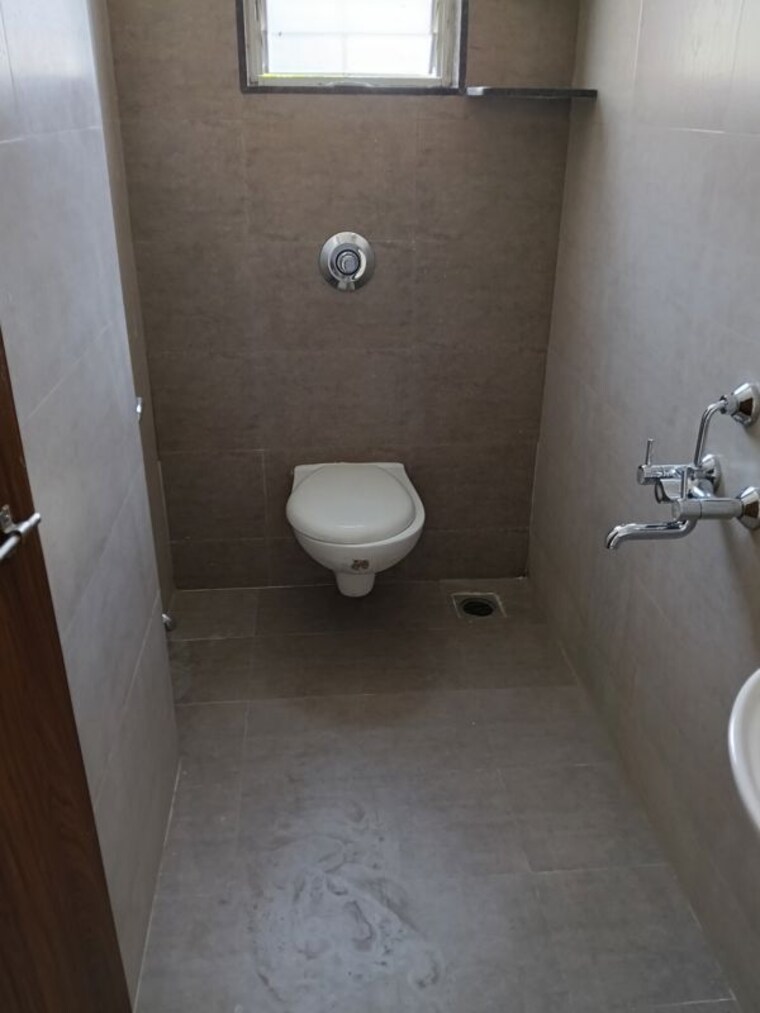 Bathroom, thergaon 1 Bedroom 525 Sq.Ft. Apartment In Thergaon Pune 10068602