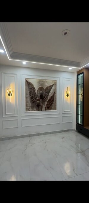 Room in 1 BHK Builder Floor at Dwarka Mor – for Sale