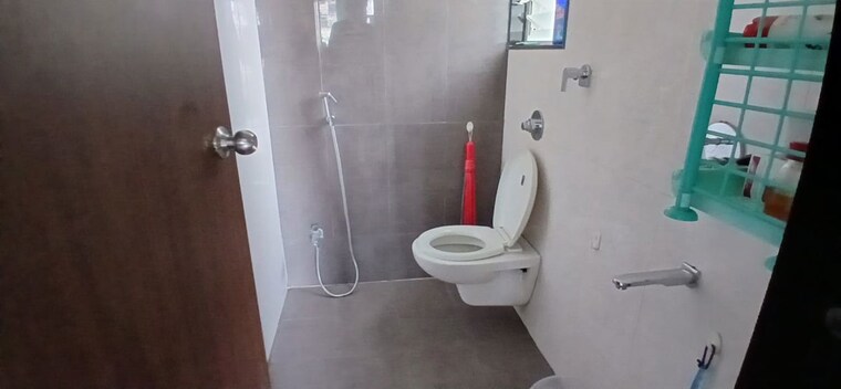 Bathroom, shraddha-twin-tower 2 Bedroom 759 Sq.Ft. Apartment In Wakad Pune 10068612