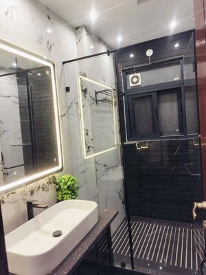 Team Area in 1 BHK Builder Floor at Saket – for Rent