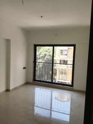 Room in 3 BHK Apartment at Vile Parle West – for Rent