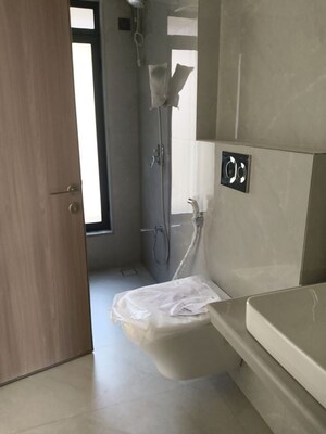 Bathroom in 3 BHK Apartment at Vile Parle West – for Rent