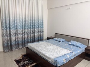 Bedroom in 2 BHK Apartment at Amanora Adreno Towers, Hadapsar – for Rent