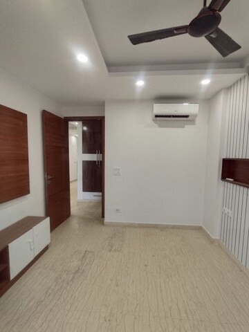 Room in 2 BHK Builder Floor at Birla Navya, Sector 63a – for Sale
