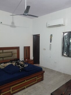 2 BHK + Pooja Room Apartment For Rent in RWA Apartments Sector 122