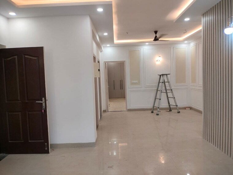 Room, sector 57 3 Bedroom 240 Sq.Yd. Builder Floor In Sector 57 Gurgaon 10068783