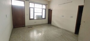 2 BHK Builder Floor For Rent in Sector 16