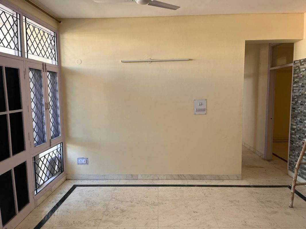 3 BHK Apartment For Rent in Sushant Lok II